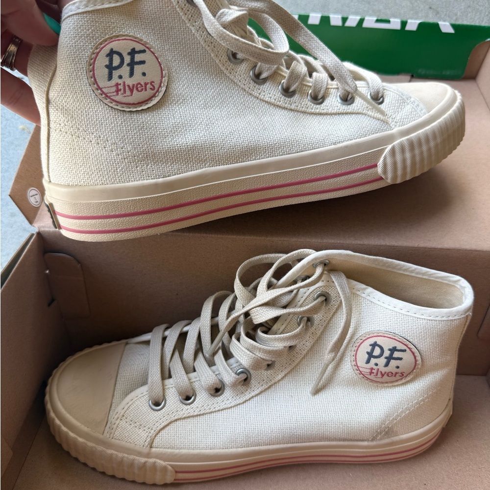 P.F. Flyers Cream High-Top Sneakers CENTER HI VINTAGE
WHITE/BISCOTTI/ Brand new!